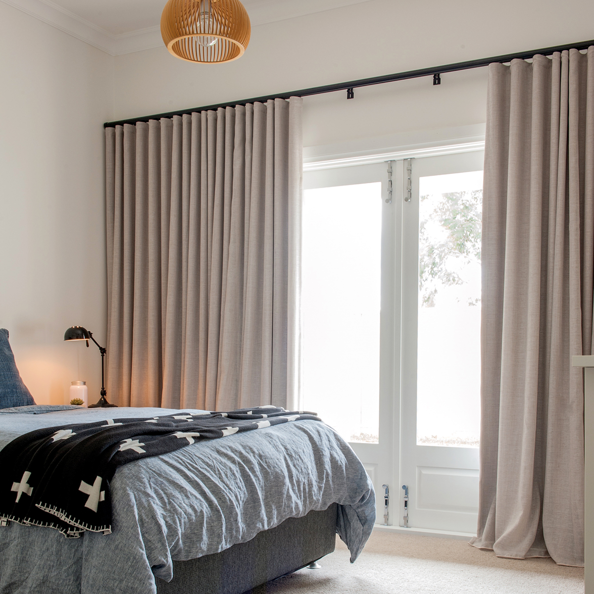 Drapes 4
