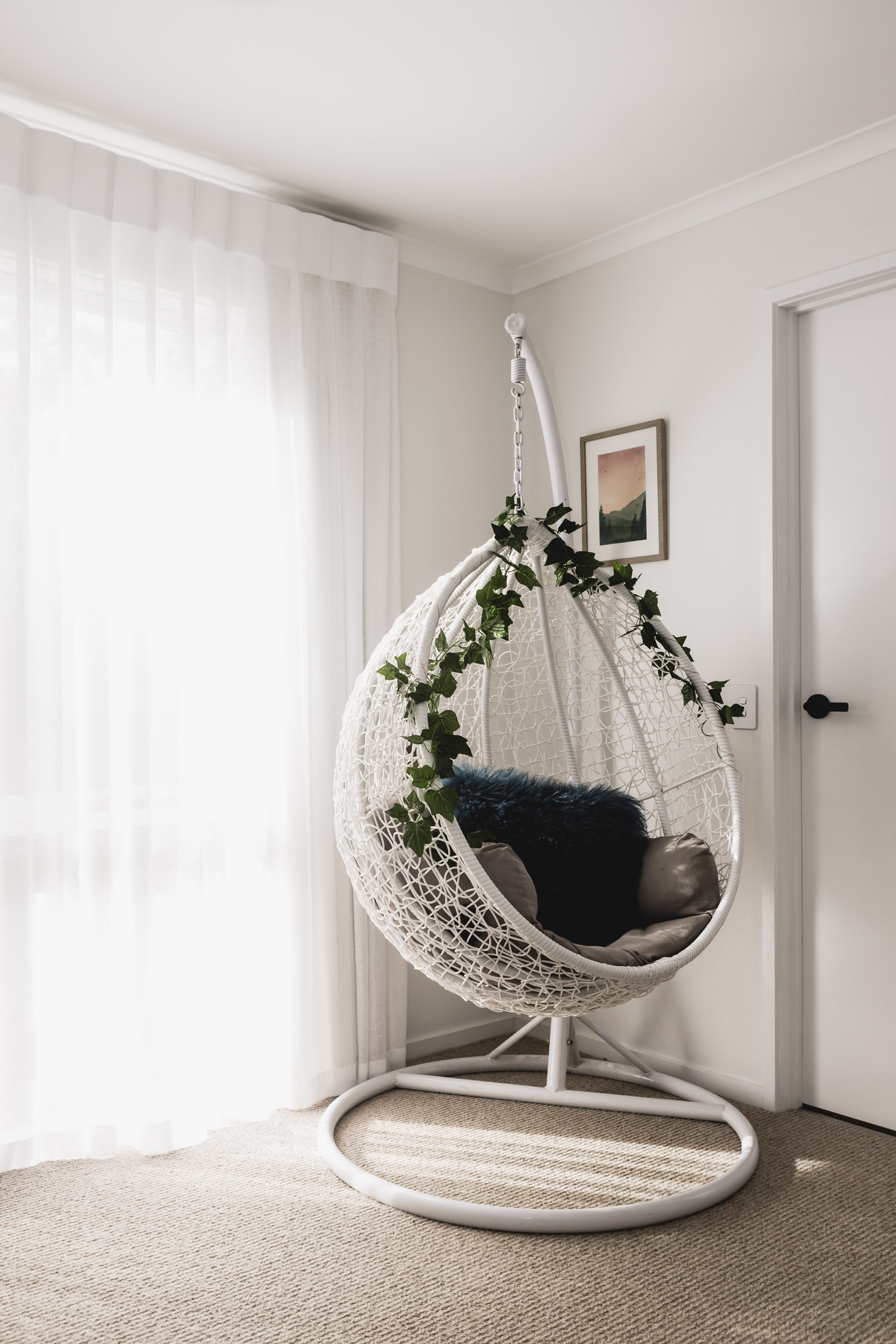 Myf_Tween_bedroom_sheers_2
